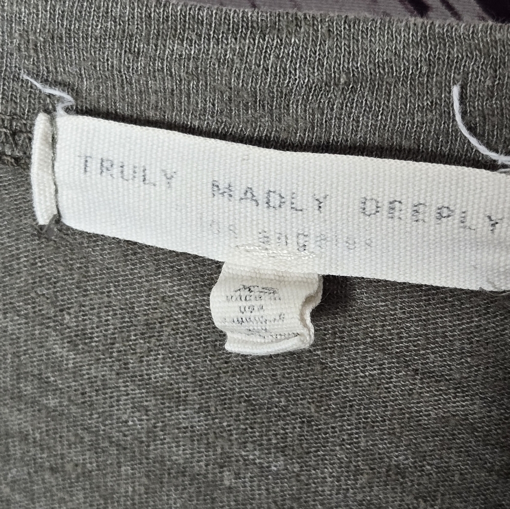 Anthropologie Truly Madly Deeply Pocket Tee *flaw* - Picture 2 of 4